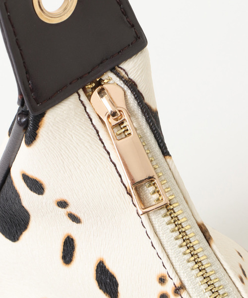 VENCEEXCHANGE（ヴァンスエクスチェンジ）の「【メディア紹介商品】ラウンドポーチ付き2WAYバッグ（ショルダーバッグ・レディース・ブラック/グレー/その他1/その他2・FREE）」の14枚目の写真