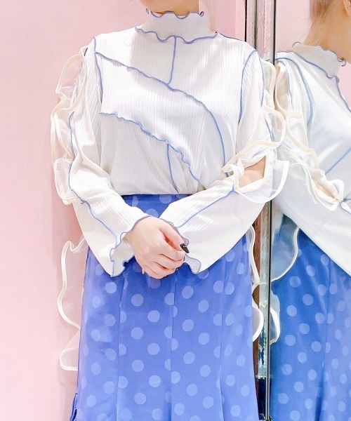 lilLilly（リルリリー）の「リブフリルワンピース（長袖）（ワンピース・レディース・ブルー/ブラック×ホワイト/ブラック×ブラック/アイボリー・FREE）」の10枚目の写真