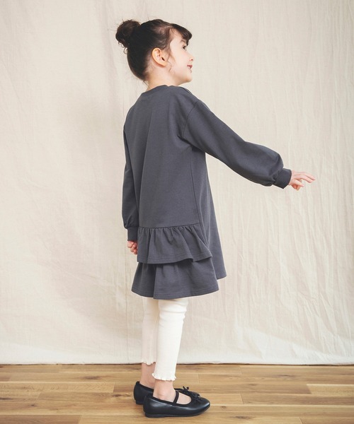 BRANSHES（ブランシェス）の「【WEB限定】バック裾フリルデザイン長袖ワンピース（ワンピース・キッズ・チャコールグレー/ライトベージュ/ラベンダー/ピンク・110/120/130/140/100/150）」の14枚目の写真