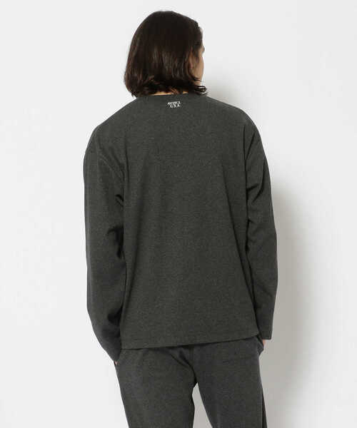 AVIREX(アヴィレックス)の「【DAILY/デイリー】長袖 ルーズフィット Tシャツ / LONG SLEEVE LOOSE FIT T-SHIRT / アヴィレックス / AVIREX(Tシャツ/カットソー・メンズ・グレー/ブラック/ホワイト/チャコール・X-LARGE/MEDIUM/LARGE)」の20枚目の写真