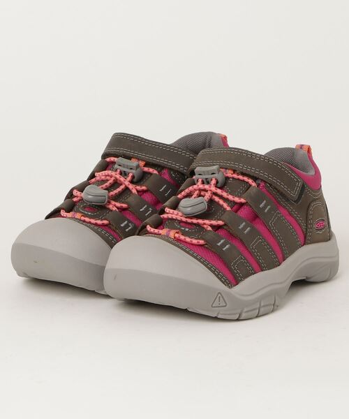 KEEN(キーン)の「キーン KEEN NEWPORT SHOE C-GREY/VERY BERRY(その他シューズ・キッズ・その他・18.0cm/18.5cm/19.5cm/16.0cm/17.0cm)」の1枚目の写真
