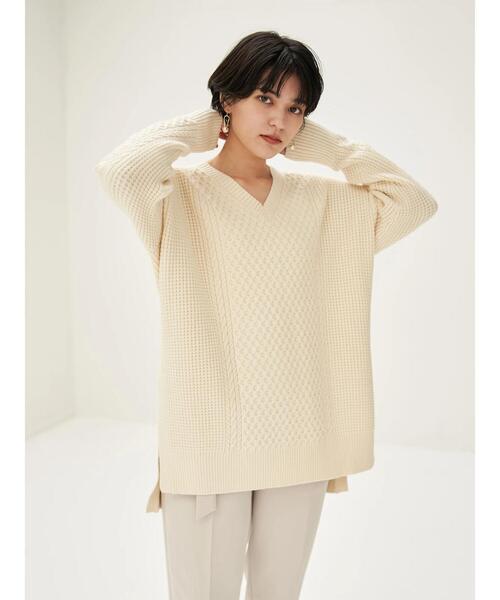 YECCA VECCA（イェッカヴェッカ）の「・Vネックケーブルニットチュニック＊（ニット/セーター・レディース・アイボリー/チャコールグレー/モカ/ラベンダー・FREE）」の15枚目の写真