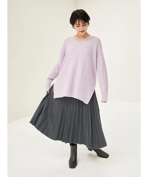 YECCA VECCA（イェッカヴェッカ）の「・Vネックケーブルニットチュニック＊（ニット/セーター・レディース・アイボリー/チャコールグレー/モカ/ラベンダー・FREE）」の12枚目の写真