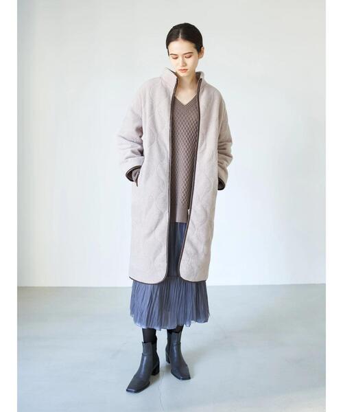 YECCA VECCA（イェッカヴェッカ）の「・Vネックケーブルニットチュニック＊（ニット/セーター・レディース・アイボリー/チャコールグレー/モカ/ラベンダー・FREE）」の8枚目の写真