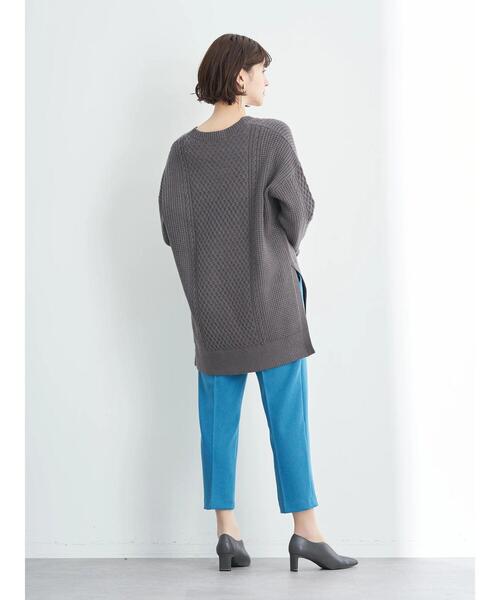 YECCA VECCA（イェッカヴェッカ）の「・Vネックケーブルニットチュニック＊（ニット/セーター・レディース・アイボリー/チャコールグレー/モカ/ラベンダー・FREE）」の19枚目の写真