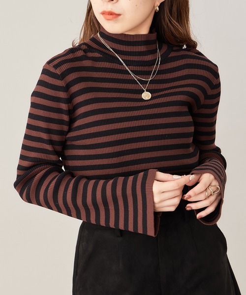 Chico(チコ)の「袖刺繍ハイネックリブニット(ニット/セーター・レディース・ホワイト/ブラック/ブルー/グレイッシュベージュ/ホワイト系その他2/ブラック系その他2/グレー系その他2/ブラウン系その他2/ホワイト系その他・FREE)」の18枚目の写真