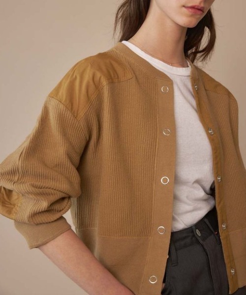 THE SHINZONE（ザ　シンゾーン）の「Shinzone MILITARY CAPELIN 22SMSCU10（カーディガン/ボレロ・レディース・ブラック/ベージュ/カーキ・FREE）」の3枚目の写真