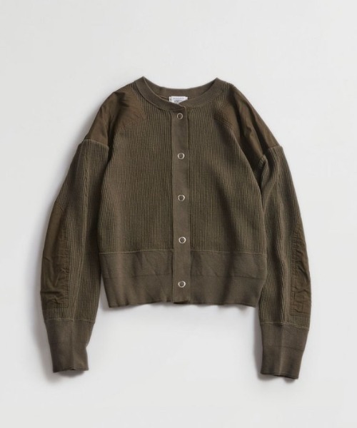 THE SHINZONE（ザ　シンゾーン）の「Shinzone MILITARY CAPELIN 22SMSCU10（カーディガン/ボレロ・レディース・ブラック/ベージュ/カーキ・FREE）」の8枚目の写真