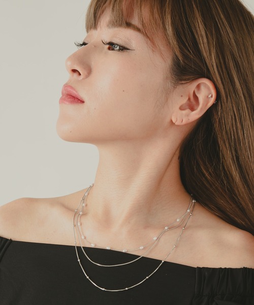 COLOR TOKYO ACCESSORIES（カラートウキョウアクセサリー）の「パール+ミニボール3連ネックレス（ネックレス・レディース・Silver/GOLD・FREE）」の4枚目の写真