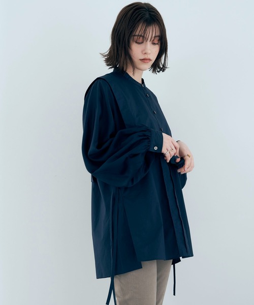 YECCA VECCA（イェッカヴェッカ）の「P.マルチwayレイヤードシャツ　＊◆（シャツ/ブラウス・レディース・ライトベージュ/ネイビー/ラベンダー・FREE）」の3枚目の写真