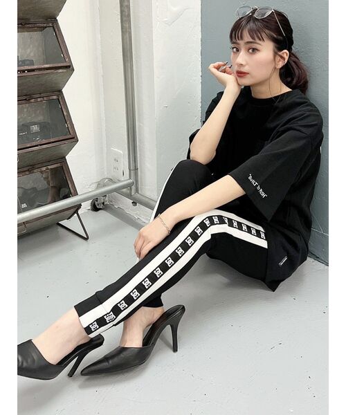 GYDA(ジェイダ)の「GYDA×DC ポケット PAINTER BIG Tシャツ(Tシャツ/カットソー・レディース・ブラック/オフホワイト/ライトイエロー・FREE)」の8枚目の写真