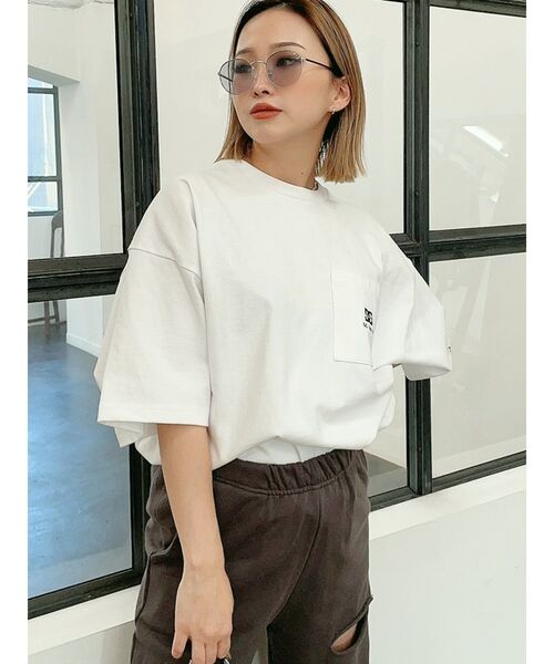GYDA(ジェイダ)の「GYDA×DC ポケット PAINTER BIG Tシャツ(Tシャツ/カットソー・レディース・ブラック/オフホワイト/ライトイエロー・FREE)」の17枚目の写真