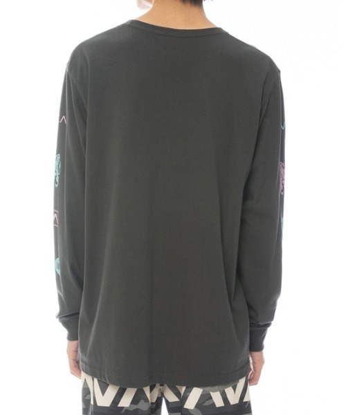 RVCA（ルーカ）の「RVCA メンズ  BRANDED SLUB LS ロングスリーブＴシャツ【2022年春夏モデル】/ルーカ長袖ロンT（Tシャツ/カットソー・メンズ・ホワイト/ブラック/ブルー系その他・SMALL/MEDIUM/LARGE/X-LARGE）」の7枚目の写真