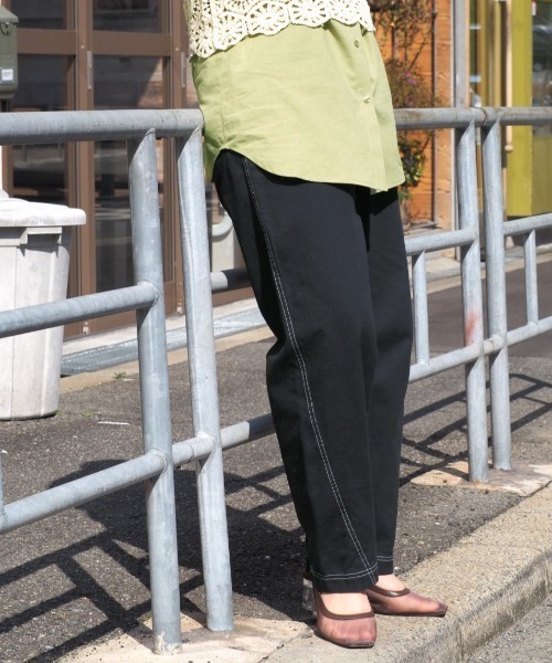 cepo(セポ)の「ステッチカーブテーパードパンツ(その他パンツ・レディース・ピンク/チャコール・S/M)」の7枚目の写真