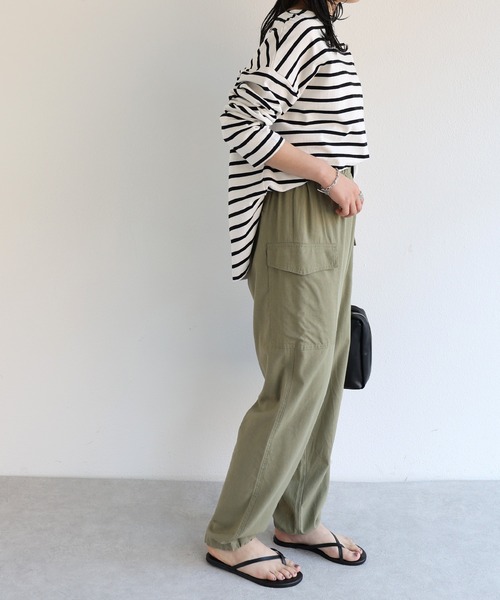 andme（アンドミー）の「リネン混ドロストイージーカーゴパンツ（カーゴパンツ・レディース・ライトカーキ/グレイッシュベージュ/キナリ/ブラウン/ブラック・M/L）」の7枚目の写真