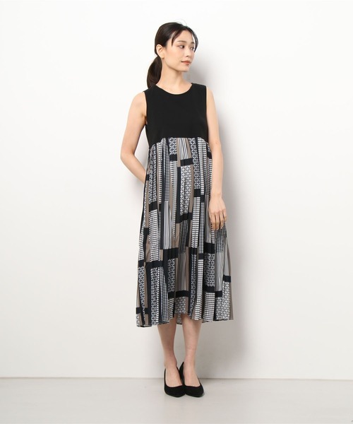 aunt lily（アントリリー）の「裾プリーツドッキングワンピース（ワンピース・レディース・ブラック/イエロー・9号/7号）」の4枚目の写真