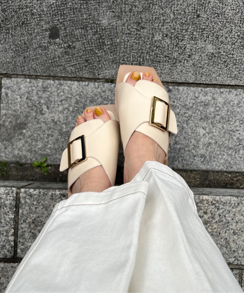 Chez toi（シェトワ）の「バックルフラットサンダル（サンダル・レディース・ブラック/オフホワイト・S/M/L）」の17枚目の写真