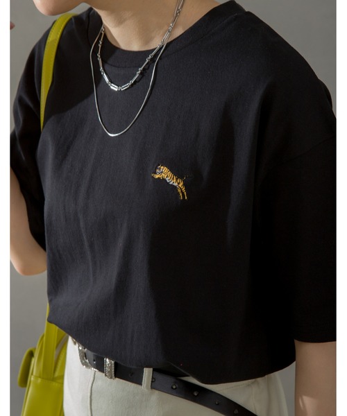 SpRay(スプレイ)の「TIGER Tシャツ(Tシャツ/カットソー・レディース・ブラック/オフホワイト/イエロー/グリーン/レッド系その他・FREE)」の3枚目の写真