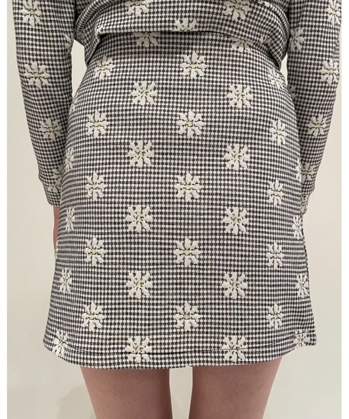 epine（エピヌ）の「gingham flower mini skirt（スカート・レディース・ブラック/レッド・S/M）」の7枚目の写真
