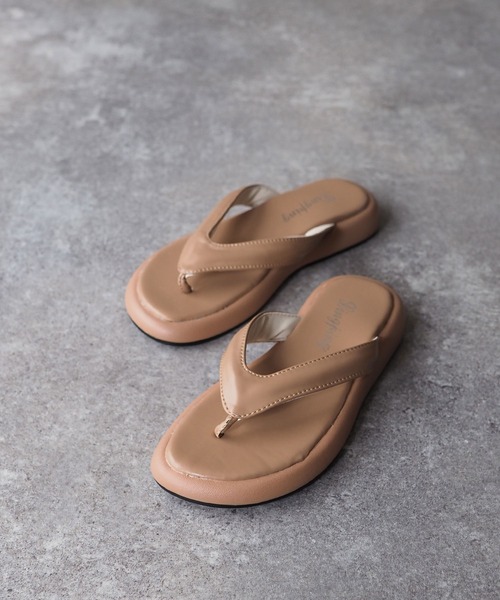 Riberry（リベリー）の「厚底ビーチサンダル（サンダル・レディース・ブラック/ベージュ/アイボリー・MEDIUM/LARGE）」の6枚目の写真