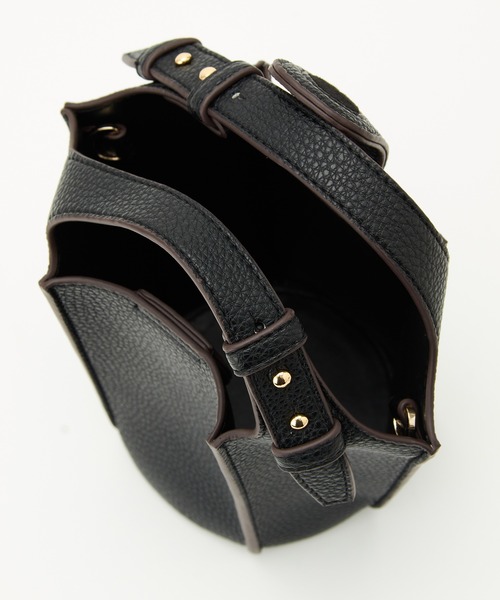ROPE'(ロペ)の「2WAYパネルプリーツミニバッグ(ショルダーバッグ・レディース・ブラック/オフホワイト/ダークブラウン/モスグリーン・FREE)」の19枚目の写真