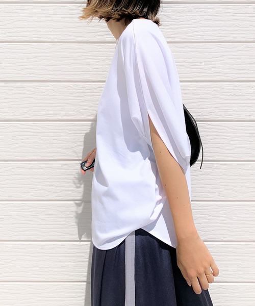 Q(キュー)の「エアリーラウンドT(Tシャツ/カットソー・レディース・ホワイト/ブラック/ワインレッド・MEDIUM)」の4枚目の写真