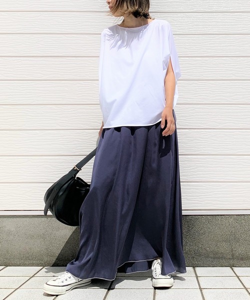 Q(キュー)の「エアリーラウンドT(Tシャツ/カットソー・レディース・ホワイト/ブラック/ワインレッド・MEDIUM)」の11枚目の写真