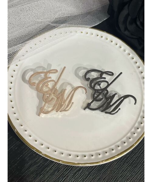 EATME（イートミー）の「E/Mロゴブローチ（ブローチ/コサージュ・レディース・ピンク/ブラック・FREE）」の2枚目の写真