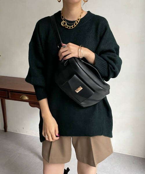 DouDou(ドゥドゥ)の「【新色追加】【WEB限定】BIGシルエットクルーネックプルオーバー(ニット/セーター・レディース・チャコールグレー/ダークグリーン/アイボリー/キャメル・FREE)」の4枚目の写真