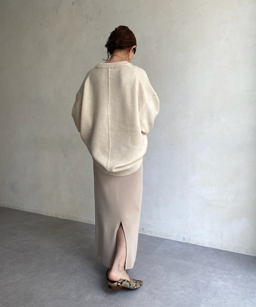 DouDou(ドゥドゥ)の「【新色追加】【WEB限定】BIGシルエットクルーネックプルオーバー(ニット/セーター・レディース・チャコールグレー/ダークグリーン/アイボリー/キャメル・FREE)」の11枚目の写真