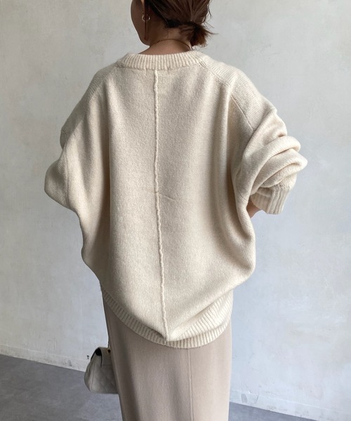 DouDou(ドゥドゥ)の「【新色追加】【WEB限定】BIGシルエットクルーネックプルオーバー(ニット/セーター・レディース・チャコールグレー/ダークグリーン/アイボリー/キャメル・FREE)」の19枚目の写真