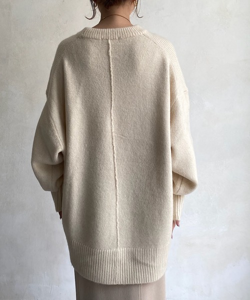 DouDou(ドゥドゥ)の「【新色追加】【WEB限定】BIGシルエットクルーネックプルオーバー(ニット/セーター・レディース・チャコールグレー/ダークグリーン/アイボリー/キャメル・FREE)」の8枚目の写真