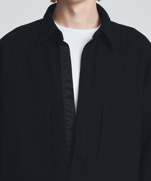 ANEI（アーネイ）の「DEEP V P.O. SHIRT W/C / AN0222_S1104（シャツ/ブラウス・メンズ・ブラック・2/3）」の2枚目の写真