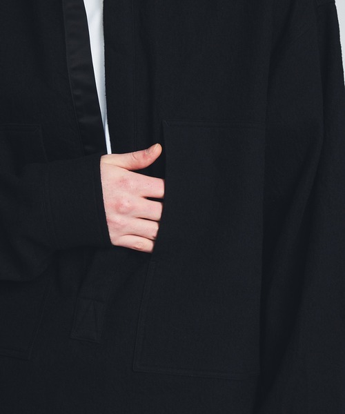 ANEI（アーネイ）の「DEEP V P.O. SHIRT W/C / AN0222_S1104（シャツ/ブラウス・メンズ・ブラック・2/3）」の11枚目の写真