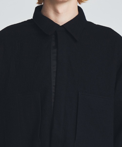 ANEI（アーネイ）の「DEEP V P.O. SHIRT W/C / AN0222_S1104（シャツ/ブラウス・メンズ・ブラック・2/3）」の6枚目の写真