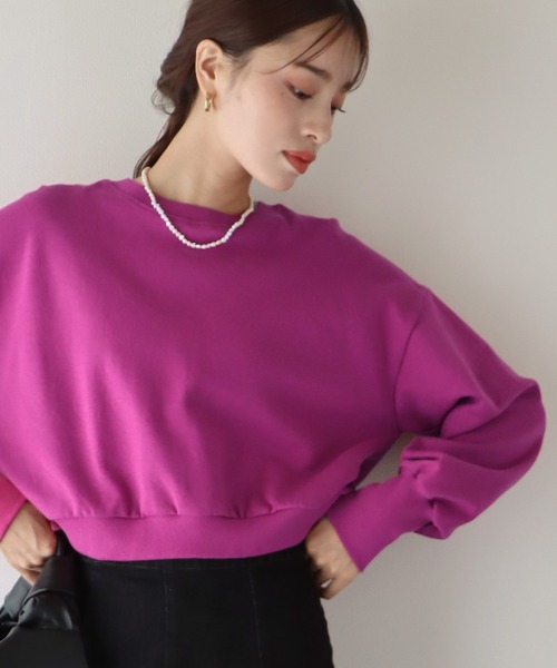 BLUEEAST（ブルーイースト）の「ボリューム袖クロップドスウェット（スウェット・レディース・アイボリー/モカ/グリーン/パープル/ピンクベージュ・MEDIUM）」の11枚目の写真