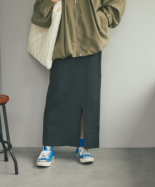 un dix cors（アンディコール）の「ざっくりプルオーバー+スカートニットセットアップ（セットアップ・レディース・チャコールグレー/ライトグレー・FREE）」の4枚目の写真