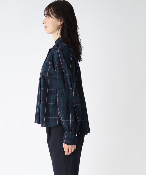 index（インデックス）の「◆コットンブロード スタンドフリルブラウス【WEB限定サイズ】（シャツ/ブラウス・レディース・ネイビー/ホワイト系/ホワイト系その他3/ネイビー系5・40/38/36/42）」の5枚目の写真