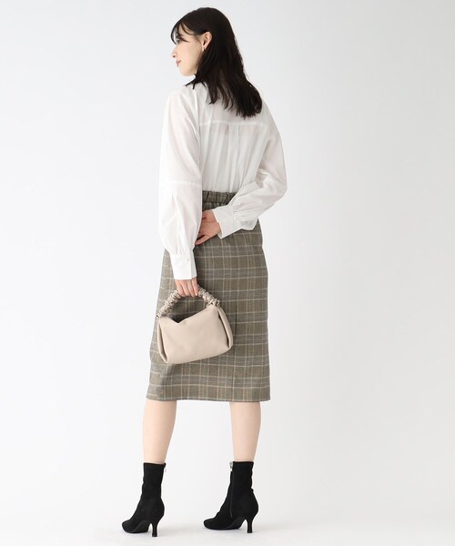 index（インデックス）の「◆コットンブロード スタンドフリルブラウス【WEB限定サイズ】（シャツ/ブラウス・レディース・ネイビー/ホワイト系/ホワイト系その他3/ネイビー系5・40/38/36/42）」の6枚目の写真