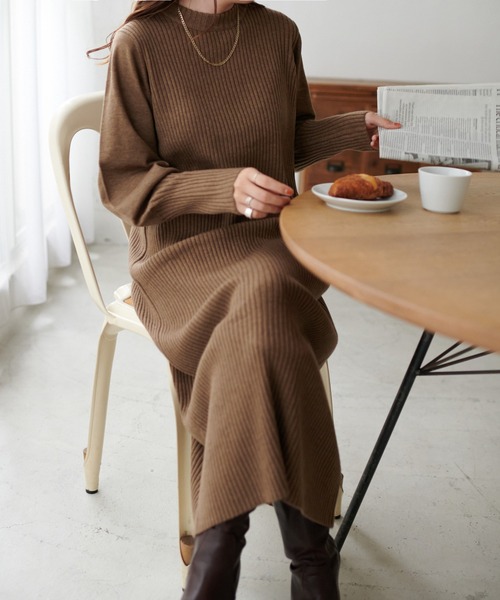 DISCOAT(ディスコート)の「袖リブニットワンピース(ワンピース・レディース・アイボリー/ブラック/モカ/ブルー・FREE)」の21枚目の写真