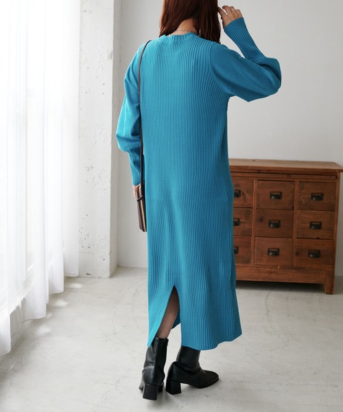 DISCOAT(ディスコート)の「袖リブニットワンピース(ワンピース・レディース・アイボリー/ブラック/モカ/ブルー・FREE)」の16枚目の写真