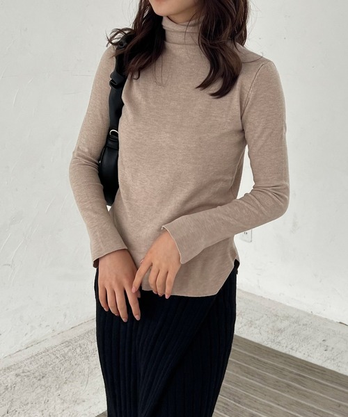 Lamoa（ラモア）の「Lamoa/ハイネック リブニット セーター（ニット/セーター・レディース・ホワイト/ブラウン/グリーン/ピンク/レッド/ベージュ/パープル/イエロー/ブルー/アイボリー/ブラック・FREE）」の5枚目の写真