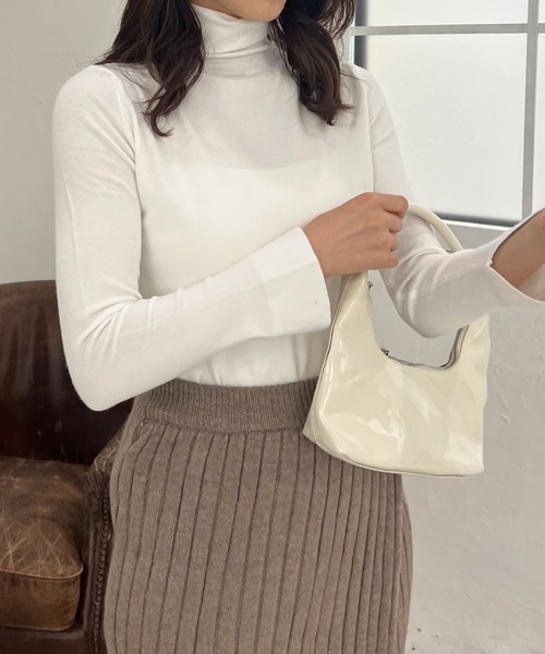 Lamoa（ラモア）の「Lamoa/ハイネック リブニット セーター（ニット/セーター・レディース・ホワイト/ブラウン/グリーン/ピンク/レッド/ベージュ/パープル/イエロー/ブルー/アイボリー/ブラック・FREE）」の18枚目の写真