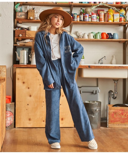 anap mimpi(アナップミンピ)の「コーデュロイ刺繍ビックシャツ【セットアップ着用可】(シャツ/ブラウス・レディース・イエロー/ベージュ/ネイビー・FREE)」の4枚目の写真