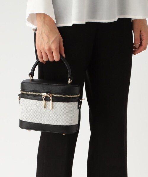 THE SHOP TK （ザ ショップ ティーケー ）の「◆【ショルダー付2WAY】バニティバッグ/ワンハンドルバッグ（ショルダーバッグ・レディース・ブラック/ブラウン系・00）」の4枚目の写真