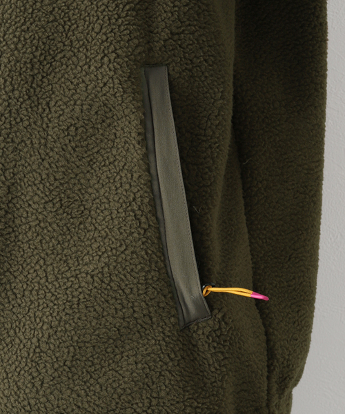 JOURNAL STANDARD relume(ジャーナルスタンダード レリューム)の「【POLeR / ポーラー】 US キャンプ シェルパ フリース アノラック(ブルゾン・メンズ・ネイビー/カーキ・MEDIUM/LARGE)」の11枚目の写真