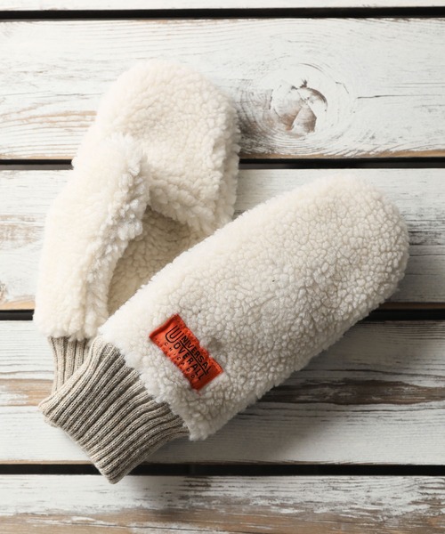 UNIVERSAL OVERALL(ユニバーサルオーバーオール)の「【UNIVERSAL OVERALL/ユニバーサルオーバーオール】ボアミトン/グローブ/手袋(手袋・レディース・ブラック/ベージュ/グレー/アイボリー/ブラウン/レッド/オレンジ/イエロー/レオパード/グリーン系その他・FREE)」の2枚目の写真