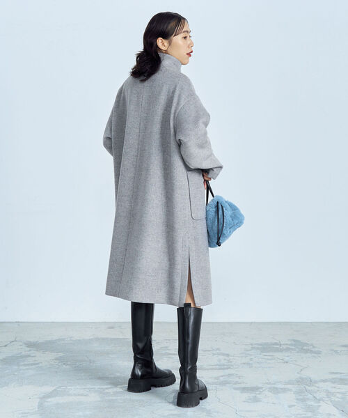 fredy emue（フレディエミュ）の「ウール混ミドル丈スタンドコート（その他アウター・レディース・ライトグレー/ネイビー/カーキ・38）」の21枚目の写真