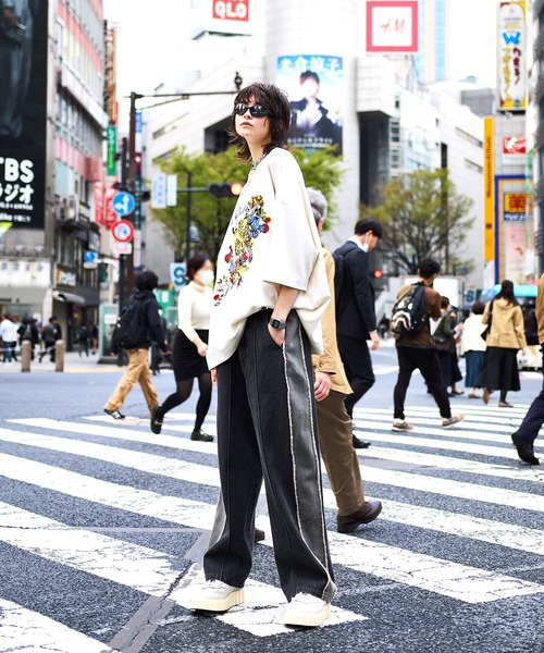 ENDER PRODUCTS(エンダープロダクツ)の「タイガー刺繍 ビッグシルエットクルーネックTシャツ【ENDER PRODUCTS/エンダープロダクツ】(Tシャツ/カットソー・メンズ・スミクロ/ブラック/オフホワイト/ブルー・M/L)」の7枚目の写真