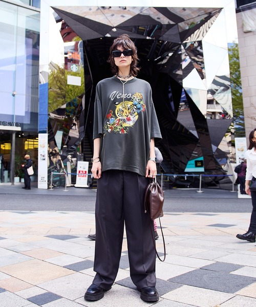 ENDER PRODUCTS(エンダープロダクツ)の「タイガー刺繍 ビッグシルエットクルーネックTシャツ【ENDER PRODUCTS/エンダープロダクツ】(Tシャツ/カットソー・メンズ・スミクロ/ブラック/オフホワイト/ブルー・M/L)」の5枚目の写真